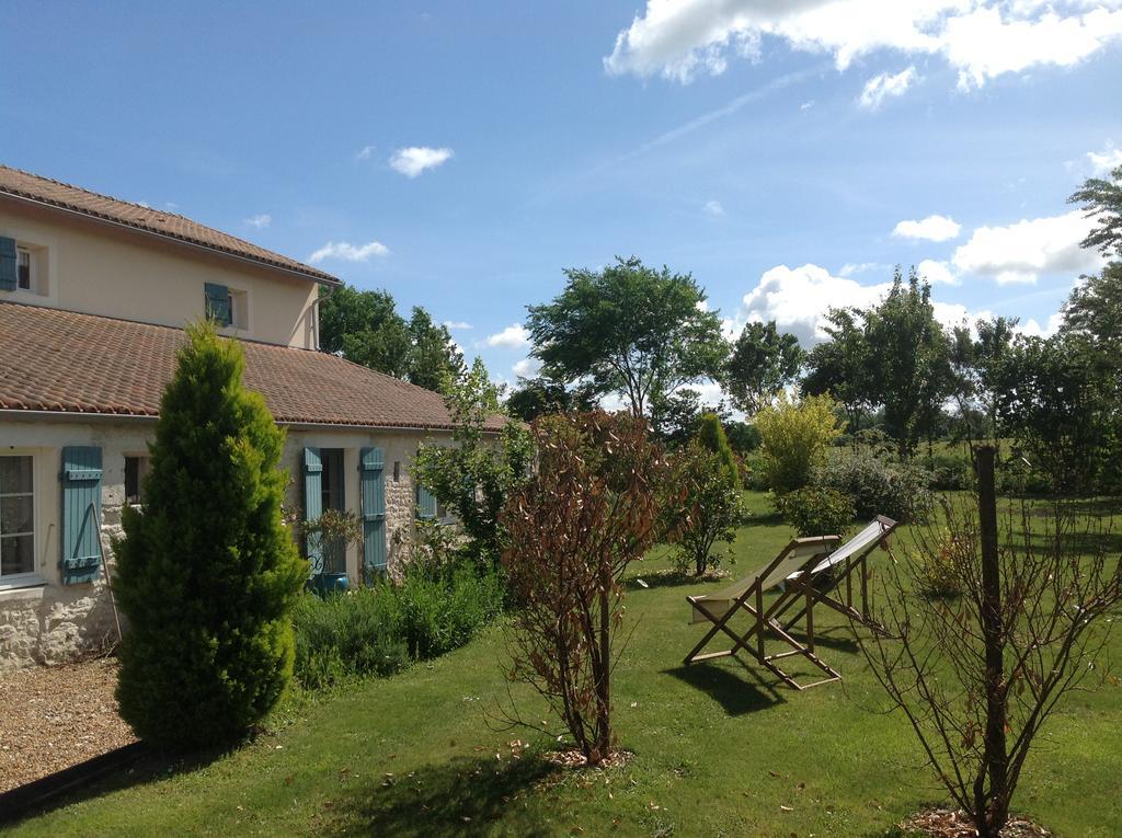Bed and Breakfast La Chaumeauniere Aigrefeuille-dʼAunis Exterior foto